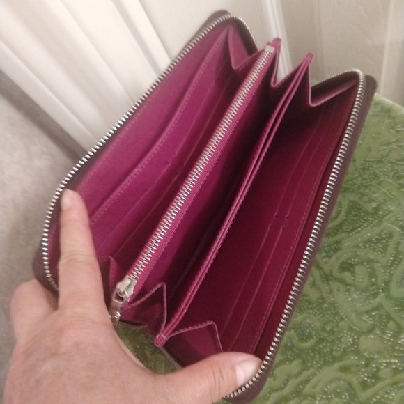 Louis Vuitton Zippy Epi Purple Wallet - Picture 9 of 16
